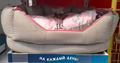 Лежанка (лежак) для кошек и собак Ferplast Fiore 60 Paris, 60x45x25 см